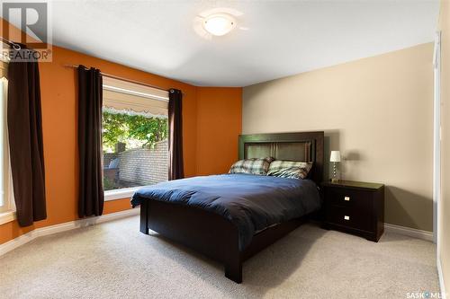 14 Park Bay, Emerald Park, SK - Indoor Photo Showing Bedroom