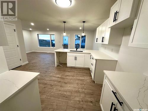 4808 Kaufman Avenue, Regina, SK - Indoor Photo Showing Kitchen