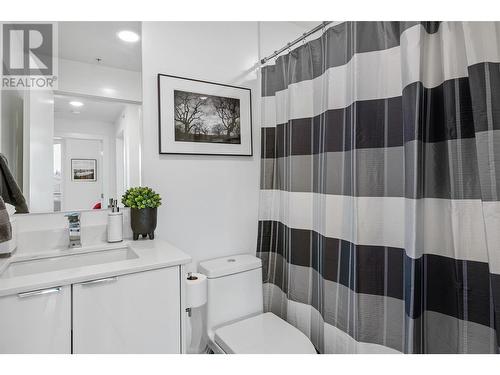 1232 Ellis Street Unit# 904, Kelowna, BC - Indoor Photo Showing Bathroom