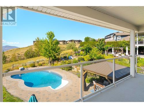 829 Kuipers Crescent, Kelowna, BC - Outdoor With In Ground Pool