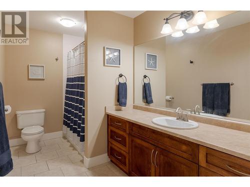 829 Kuipers Crescent, Kelowna, BC - Indoor Photo Showing Bathroom