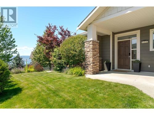 829 Kuipers Crescent, Kelowna, BC - Outdoor