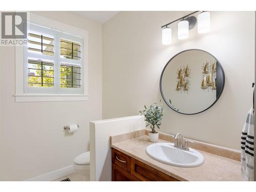 829 Kuipers Crescent, Kelowna, BC - Indoor Photo Showing Bathroom