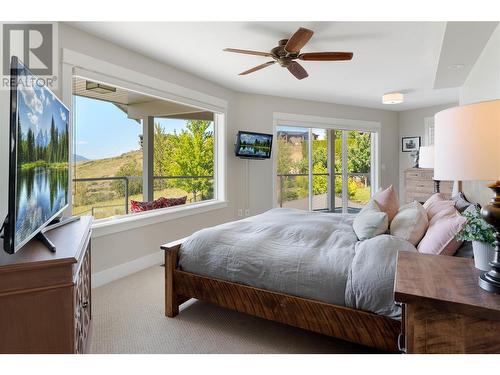 829 Kuipers Crescent, Kelowna, BC - Indoor Photo Showing Bedroom