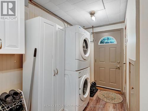 1686 Old Brock Street, Norfolk, ON - Indoor Photo Showing Laundry Room