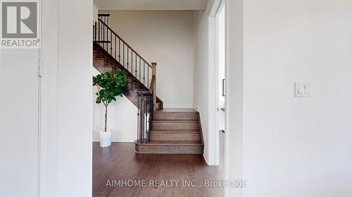 23 Snap Dragon Trail, East Gwillimbury, ON - Indoor Photo Showing Other Room