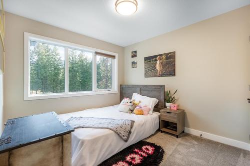 148 Plateau Place, Cranbrook, BC - Indoor Photo Showing Bedroom