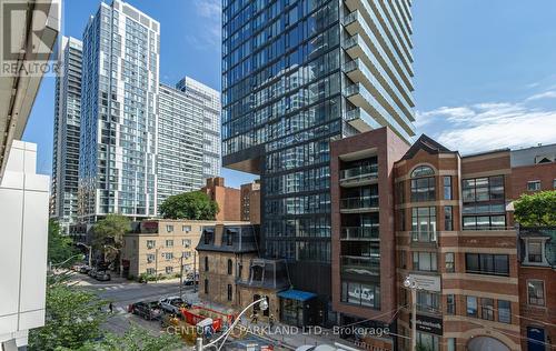 #306 - 77 Shuter Street S, Toronto (Church-Yonge Corridor), ON - Outdoor With Balcony With Facade