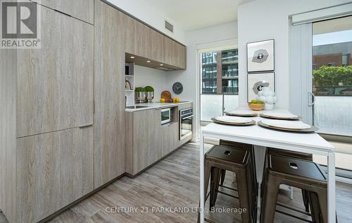 #306 - 77 Shuter Street S, Toronto (Church-Yonge Corridor), ON - Indoor Photo Showing Kitchen