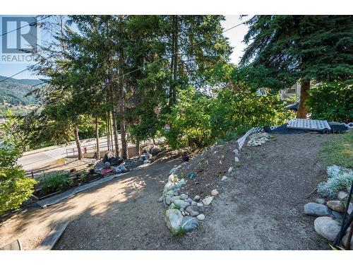 1880 Oak  Street, Trail, BC - Outdoor