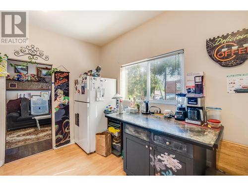 1880 Oak  Street, Trail, BC - Indoor Photo Showing Other Room