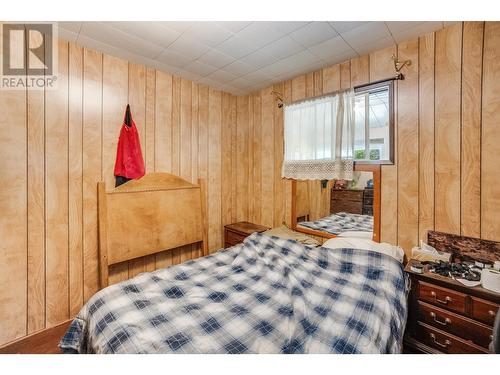 1880 Oak  Street, Trail, BC - Indoor Photo Showing Bedroom