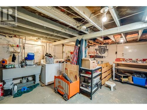 1880 Oak  Street, Trail, BC - Indoor Photo Showing Basement