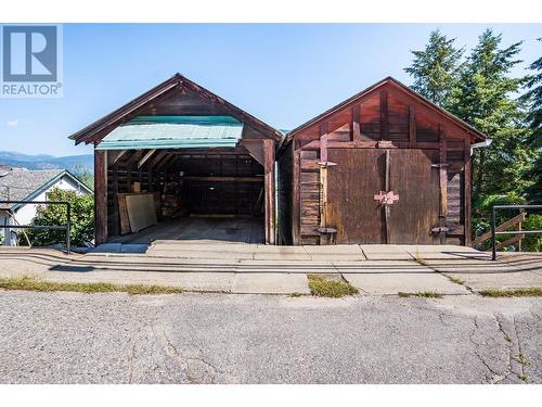 1880 Oak  Street, Trail, BC - Outdoor