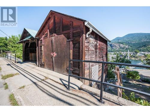 1880 Oak  Street, Trail, BC - Outdoor