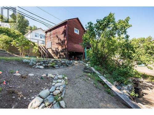 1880 Oak  Street, Trail, BC - Outdoor