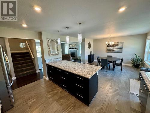 1832 86 Avenue, Dawson Creek, BC - Indoor Photo Showing Kitchen With Upgraded Kitchen