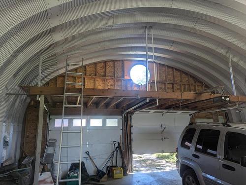 4893 Poplar Rd, Kamloops, BC - Indoor Photo Showing Garage