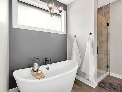 1351 Kinross Place, Kamloops, BC - Indoor Photo Showing Bathroom