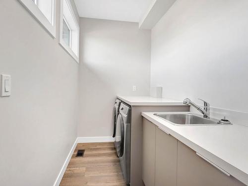 1351 Kinross Place, Kamloops, BC - Indoor Photo Showing Laundry Room