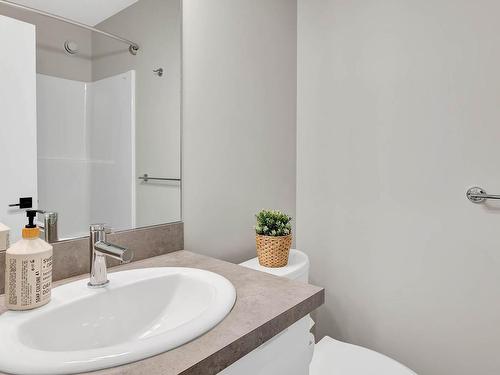 1351 Kinross Place, Kamloops, BC - Indoor Photo Showing Bathroom