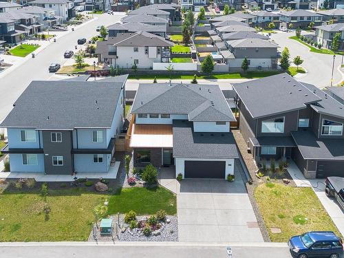 1351 Kinross Place, Kamloops, BC - Outdoor With Facade