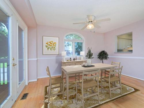 210 Green Briar Rd, New Tecumseth, ON - Indoor Photo Showing Dining Room