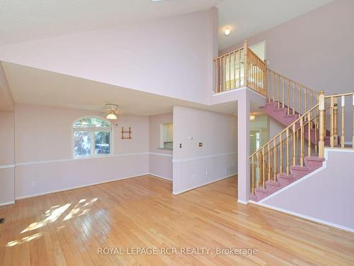 210 Green Briar Rd, New Tecumseth, ON - Indoor Photo Showing Other Room