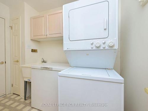 210 Green Briar Rd, New Tecumseth, ON - Indoor Photo Showing Laundry Room