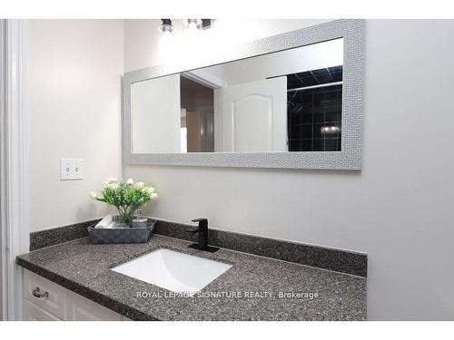 104-3531 Lake Shore Blvd W, Toronto, ON - Indoor Photo Showing Bathroom