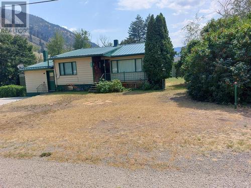 2621 5Th Street, Keremeos, BC - Outdoor