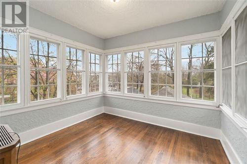 379 London Road, Sarnia, ON - Indoor Photo Showing Other Room