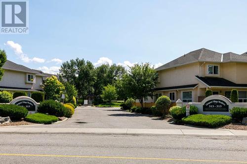 315 Whitman Road Unit# 205, Kelowna, BC - Outdoor With Facade