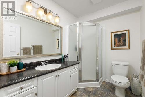 315 Whitman Road Unit# 205, Kelowna, BC - Indoor Photo Showing Bathroom