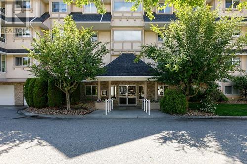 315 Whitman Road Unit# 205, Kelowna, BC - Outdoor With Facade