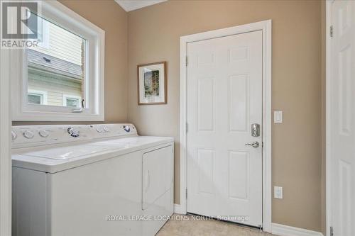 120 - 200 Kingfisher Drive, Mono, ON - Indoor Photo Showing Laundry Room