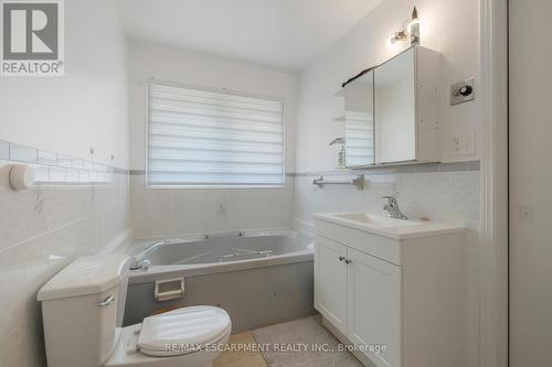 3385 Binbrook Road, Hamilton (Binbrook), ON - Indoor Photo Showing Bathroom