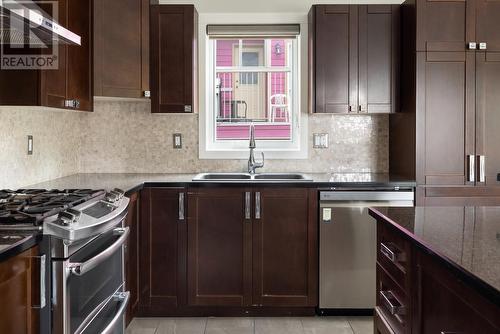 385 Monashee Road, Vernon, BC - Indoor Photo Showing Kitchen With Double Sink With Upgraded Kitchen