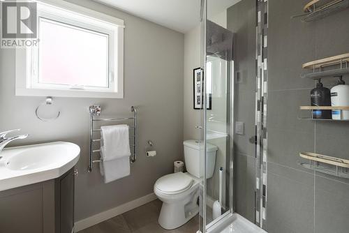 385 Monashee Road, Vernon, BC - Indoor Photo Showing Bathroom