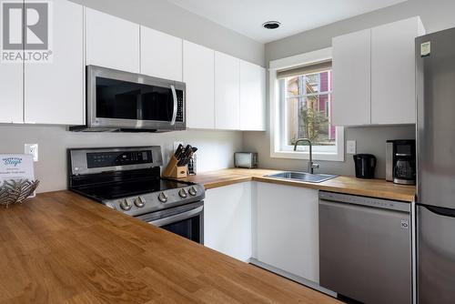 385 Monashee Road, Vernon, BC - Indoor Photo Showing Kitchen