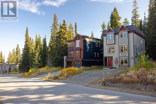 385 Monashee Road, Vernon, BC - Outdoor With Facade