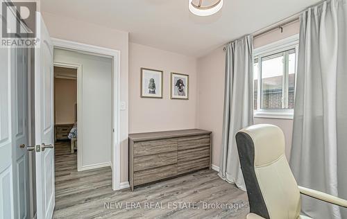 494 Oshawa Boulevard, Oshawa (O'Neill), ON - Indoor