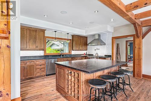 8429 Poplar Side Road, Clearview, ON - Indoor Photo Showing Kitchen