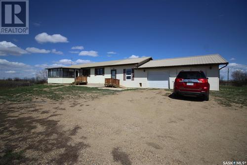 223 2Nd Street W, Climax, SK - Outdoor