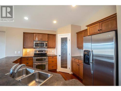 3080 Sageview Road Lot# 35, West Kelowna, BC - Indoor Photo Showing Kitchen With Stainless Steel Kitchen With Double Sink