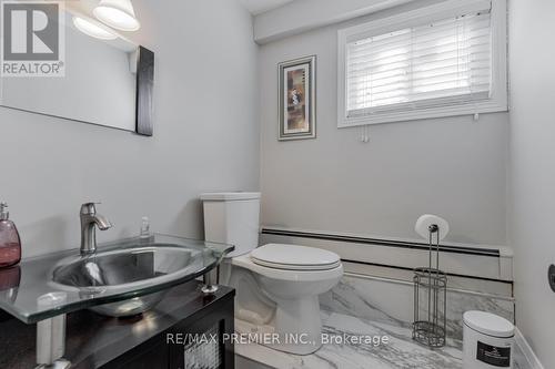 359 Limerick Street, Innisfil, ON - Indoor Photo Showing Bathroom