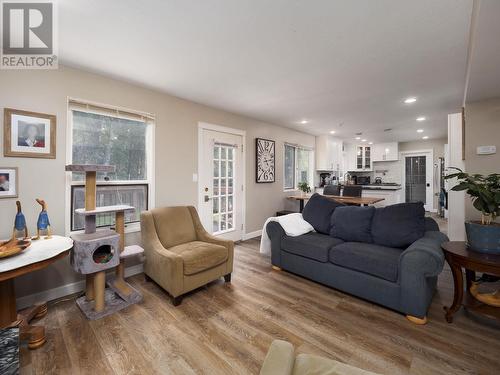 8025 Newcastle Crescent, Prince George, BC - Indoor Photo Showing Living Room