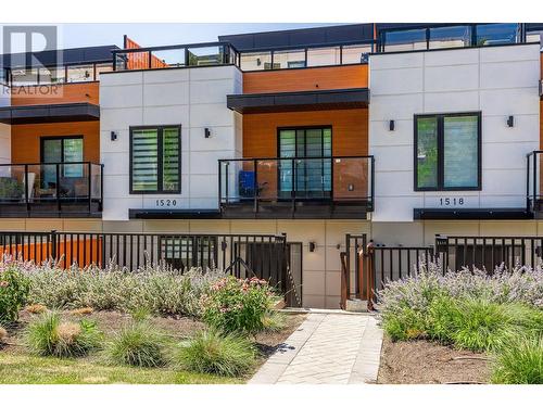 1520 Lakeview Street, Kelowna, BC - Outdoor With Balcony