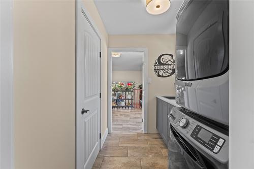 1258 Round Lake Road, Spallumcheen, BC - Indoor Photo Showing Laundry Room