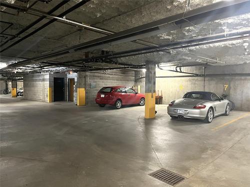 203-3179 Via Centrale Road, Kelowna, BC - Indoor Photo Showing Garage